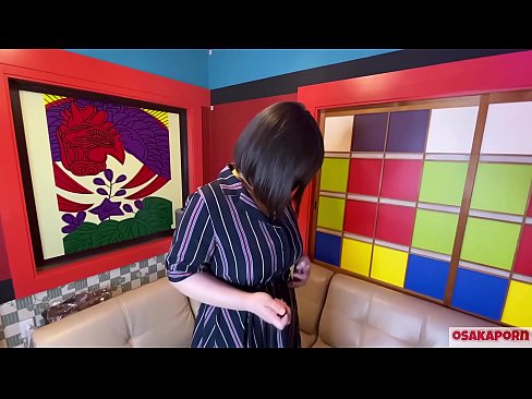 ❤️ Cutie Japanese pẹlu awọn omu nla ṣe baraenisere pẹlu awọn nkan isere ibalopọ ati pe o ni orgasm kan. O sọrọ ninu ifọrọwanilẹnuwo kan nipa iriri onibaje rẹ. Awọn ori omu nla ati obo ti o ni irun ti n kerora. Osaka onihoho ️  si wa ️❤